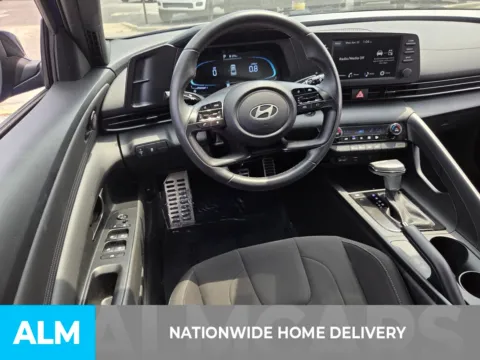 More photos of 2025 Hyundai Elantra SEL Sport at ALM CDJR Perry, GA