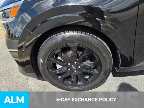 More photos of 2024 Kia Carnival SX at ALM CDJR Perry, GA