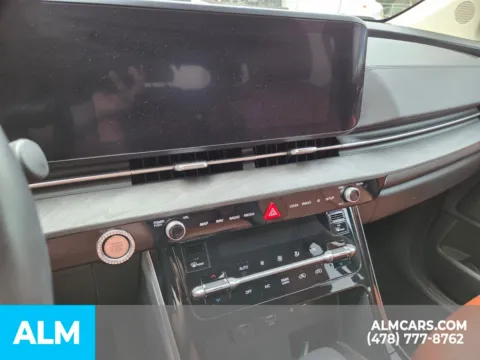 More photos of 2024 Kia Carnival SX at ALM CDJR Perry, GA