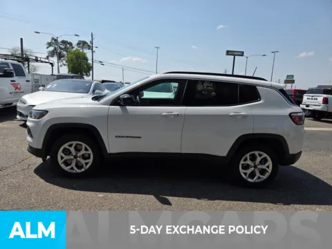 More photos of 2025 Jeep Compass Latitude at ALM CDJR Perry, GA