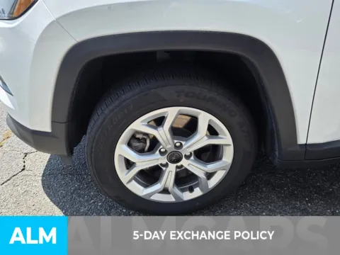 More photos of 2025 Jeep Compass Latitude at ALM CDJR Perry, GA