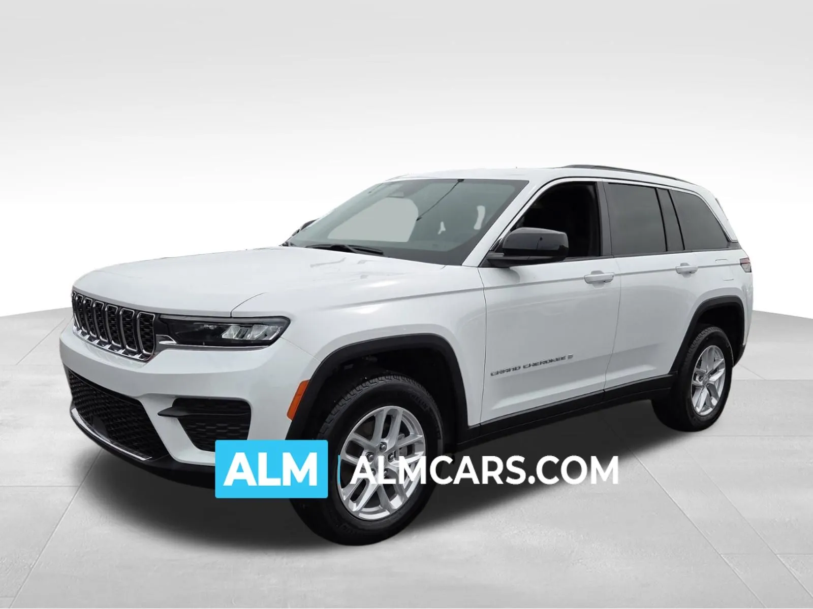 White 2025 Jeep Grand Cherokee Laredo X for sale in Perry, GA