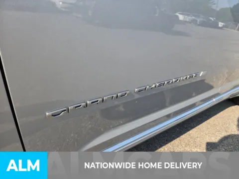 More photos of 2023 Jeep Grand Cherokee L Summit at ALM CDJR Perry, GA