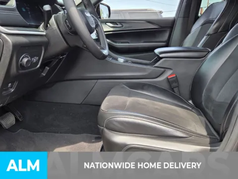 More photos of 2024 Jeep Grand Cherokee Altitude X at ALM CDJR Perry, GA