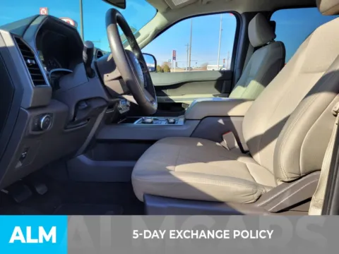 More photos of 2021 Ford Expedition XLT at ALM CDJR Perry, GA