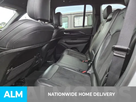 More photos of 2025 Jeep Grand Cherokee Altitude at ALM CDJR Perry, GA