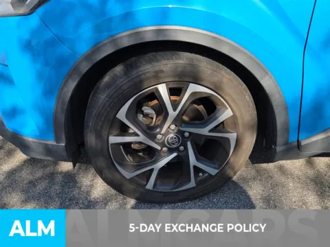 More photos of 2019 Toyota C-HR XLE at ALM CDJR Perry, GA