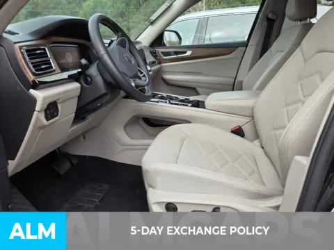 More photos of 2025 Volkswagen Atlas 2.0T SE w/Technology at ALM CDJR Perry, GA
