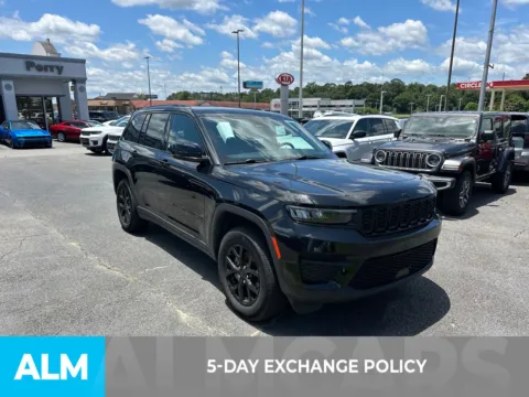 More photos of 2025 Jeep Grand Cherokee Altitude at ALM CDJR Perry, GA