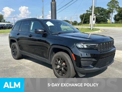 Another view of 2025 Jeep Grand Cherokee Altitude for sale in Perry, GA at ALM CDJR Perry