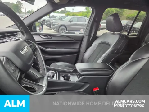 More photos of 2025 Jeep Grand Cherokee Altitude at ALM CDJR Perry, GA