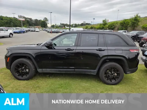 More photos of 2025 Jeep Grand Cherokee Altitude at ALM CDJR Perry, GA