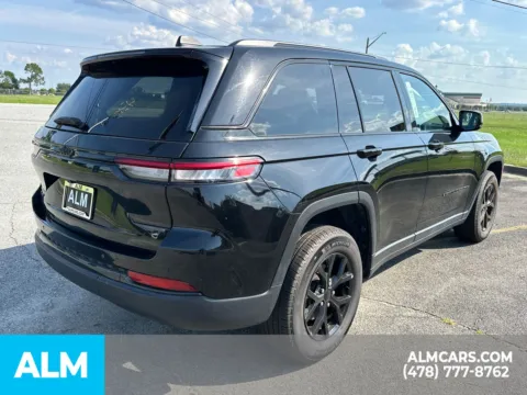 More photos of 2025 Jeep Grand Cherokee Altitude at ALM CDJR Perry, GA