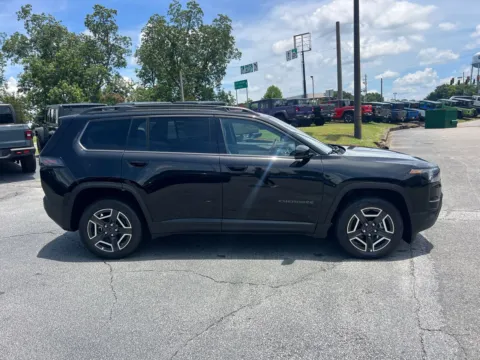 More photos of 2026 Jeep Cherokee Limited at ALM CDJR Perry, GA