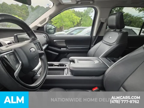 More photos of 2025 Ford Expedition Platinum at ALM CDJR Perry, GA