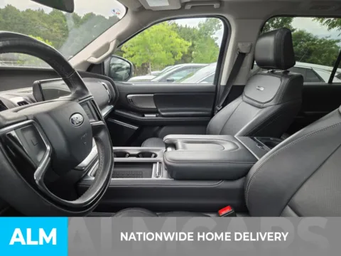 More photos of 2025 Ford Expedition Platinum at ALM CDJR Perry, GA