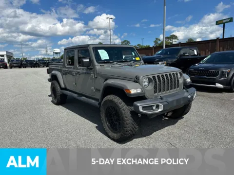 More photos of 2021 Jeep Gladiator Sport at ALM CDJR Perry, GA