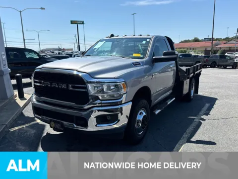 More photos of 2021 Ram 3500 Tradesman at ALM CDJR Perry, GA