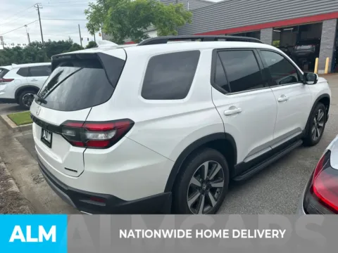 More photos of 2025 Honda Pilot Touring at ALM CDJR Perry, GA