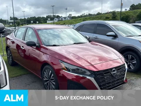 More photos of 2025 Nissan Altima 2.5 SV at ALM CDJR Perry, GA
