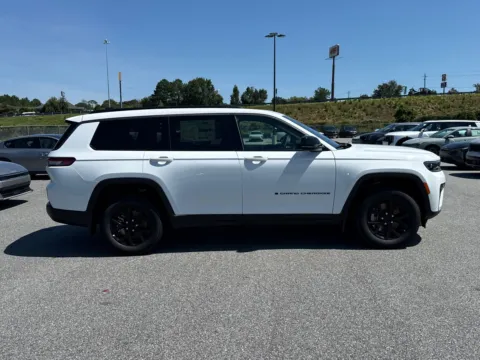 More photos of 2026 Jeep Grand Cherokee L Altitude at ALM CDJR Perry, GA