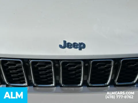 More photos of 2023 Jeep Grand Cherokee 4xe at ALM CDJR Perry, GA
