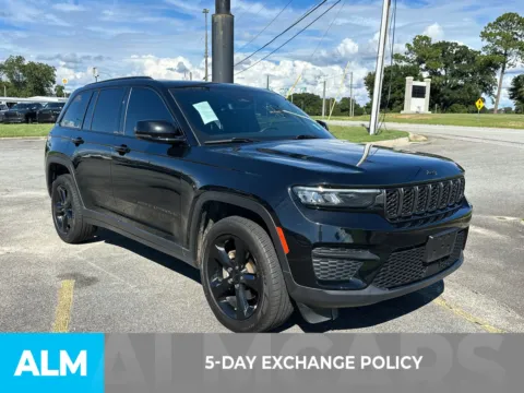 Another view of 2023 Jeep Grand Cherokee Altitude X for sale in Perry, GA at ALM CDJR Perry