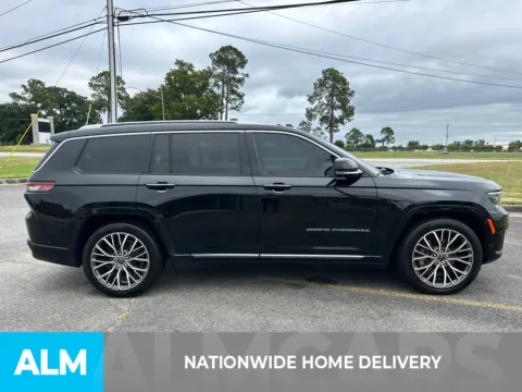 More photos of 2022 Jeep Grand Cherokee L Summit at ALM CDJR Perry, GA