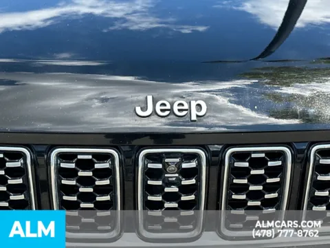 More photos of 2022 Jeep Grand Cherokee L Summit at ALM CDJR Perry, GA
