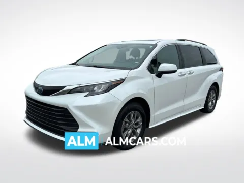 Unknown 2025 Toyota Sienna XLE for sale in Perry, GA