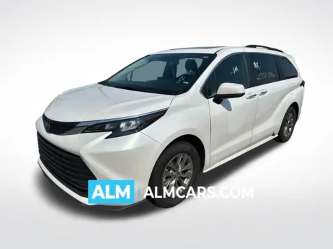 Unknown 2025 Toyota Sienna XLE for sale in Perry, GA