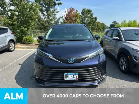 Photos of 2025 Toyota Sienna XLE for sale in Perry, GA at ALM CDJR Perry