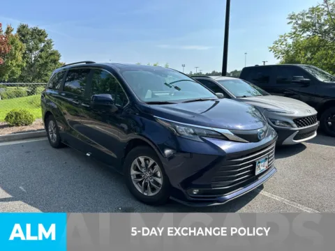 Another view of 2025 Toyota Sienna XLE for sale in Perry, GA at ALM CDJR Perry
