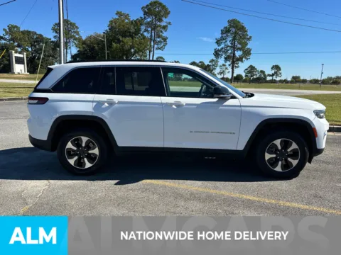 More photos of 2024 Jeep Grand Cherokee 4xe at ALM CDJR Perry, GA