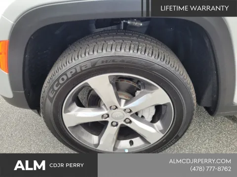 More photos of 2024 Jeep Grand Cherokee Limited at ALM CDJR Perry, GA