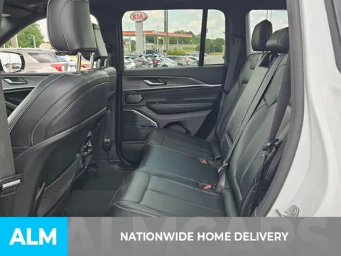 More photos of 2023 Jeep Grand Cherokee Overland at ALM CDJR Perry, GA