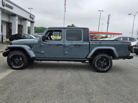 Photos of 2025 Jeep Gladiator Willys for sale in Perry, GA at ALM CDJR Perry