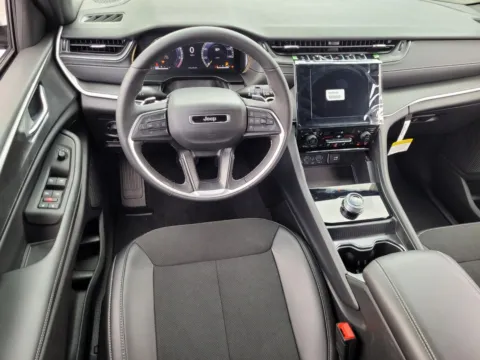 More photos of 2025 Jeep Grand Cherokee Altitude X at ALM CDJR Perry, GA