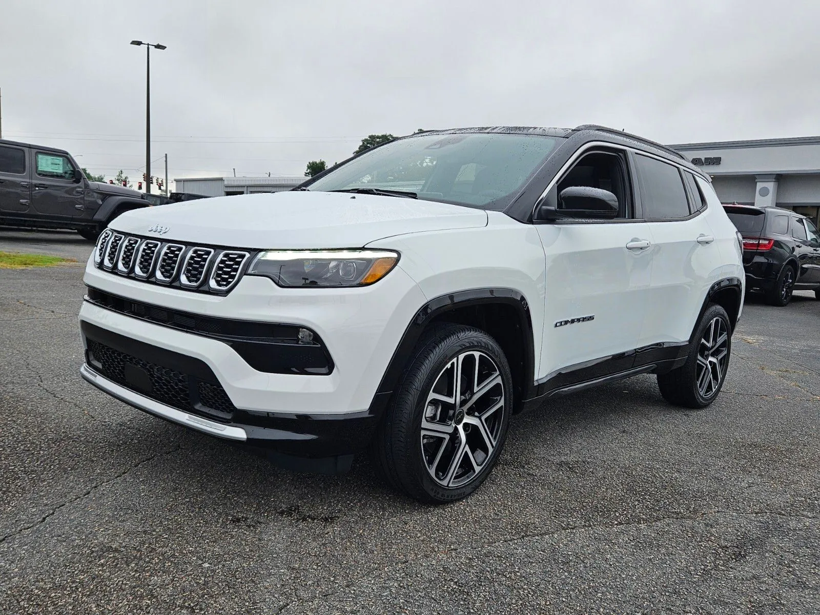 White 2025 Jeep Compass Limited for sale in Perry, GA