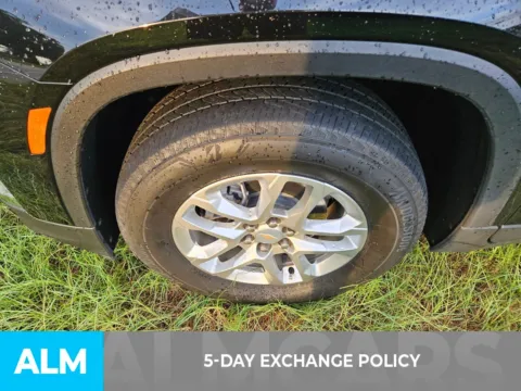 More photos of 2023 Chevrolet Traverse LS at ALM CDJR Perry, GA