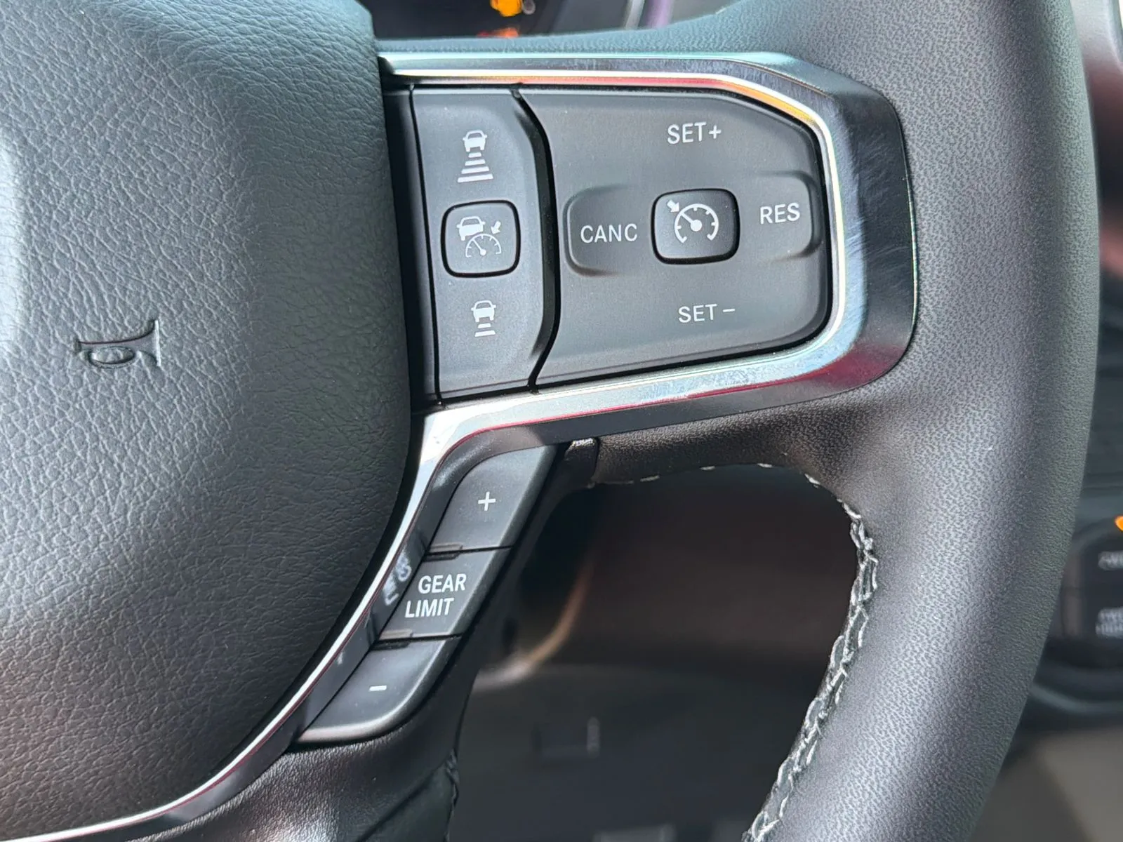 2026 RAM 2500 Laramie - Photo 26