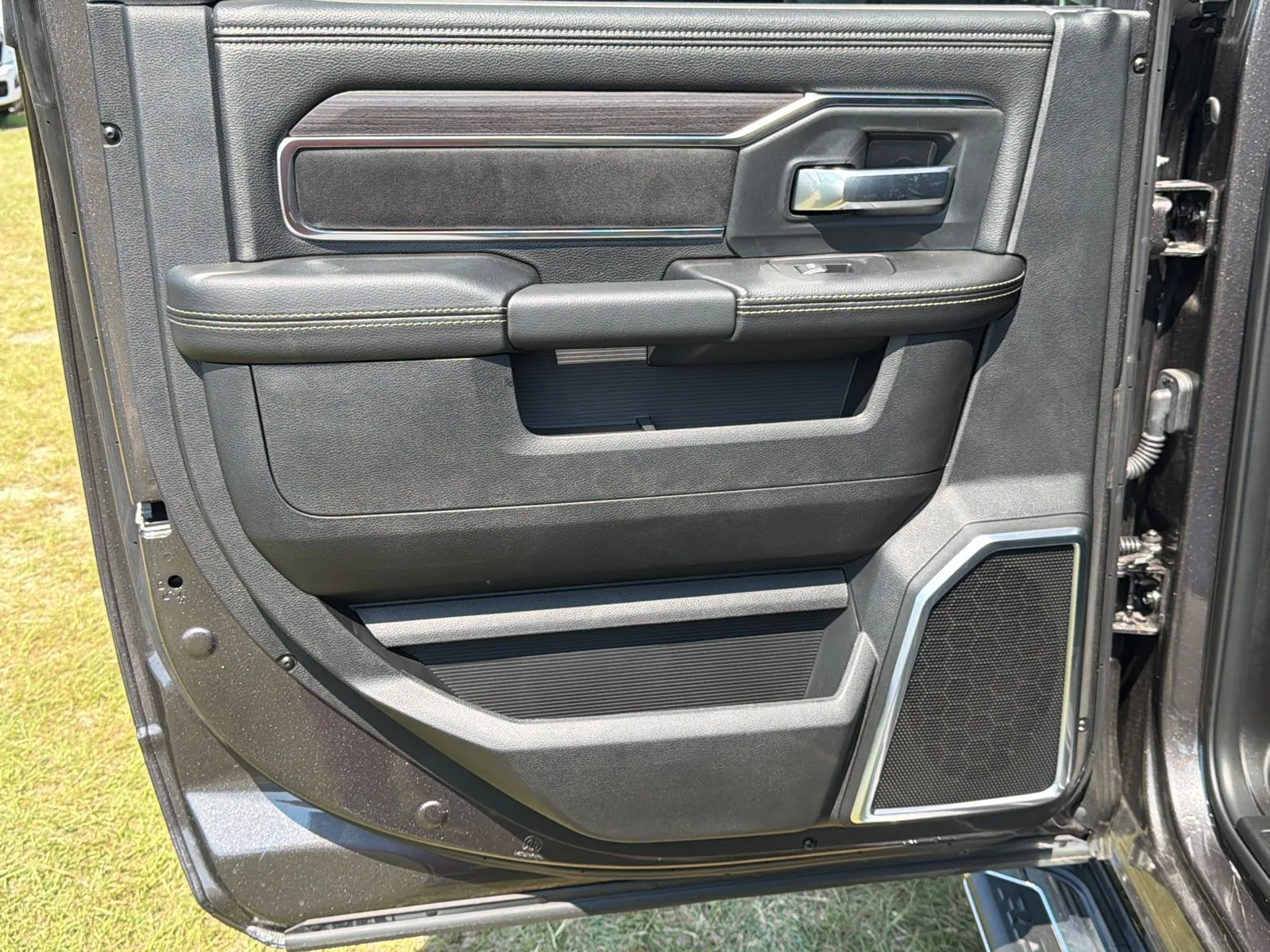 2026 RAM 2500 Laramie - Photo 22