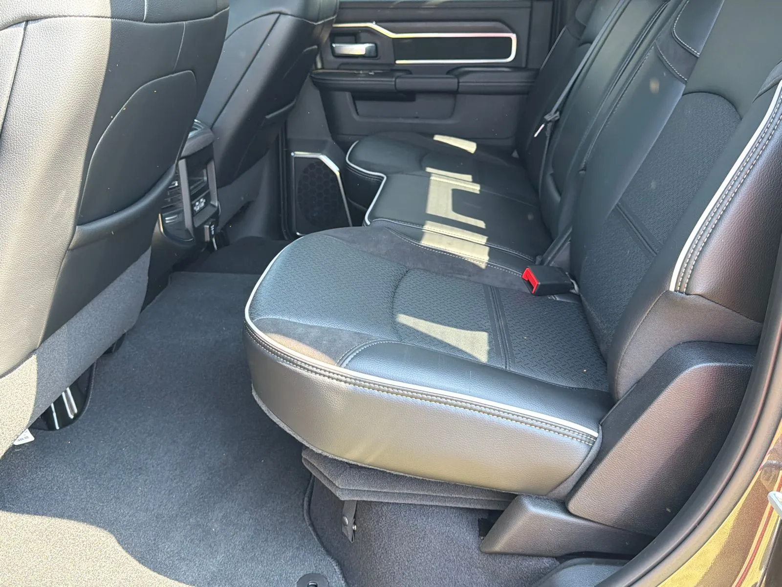 2026 RAM 2500 Laramie - Photo 21
