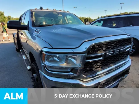 More photos of 2020 Ram 3500 Tradesman at ALM CDJR Perry, GA