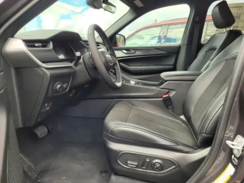 Photos of 2025 Jeep Grand Cherokee L Altitude X for sale in Perry, GA at ALM CDJR Perry