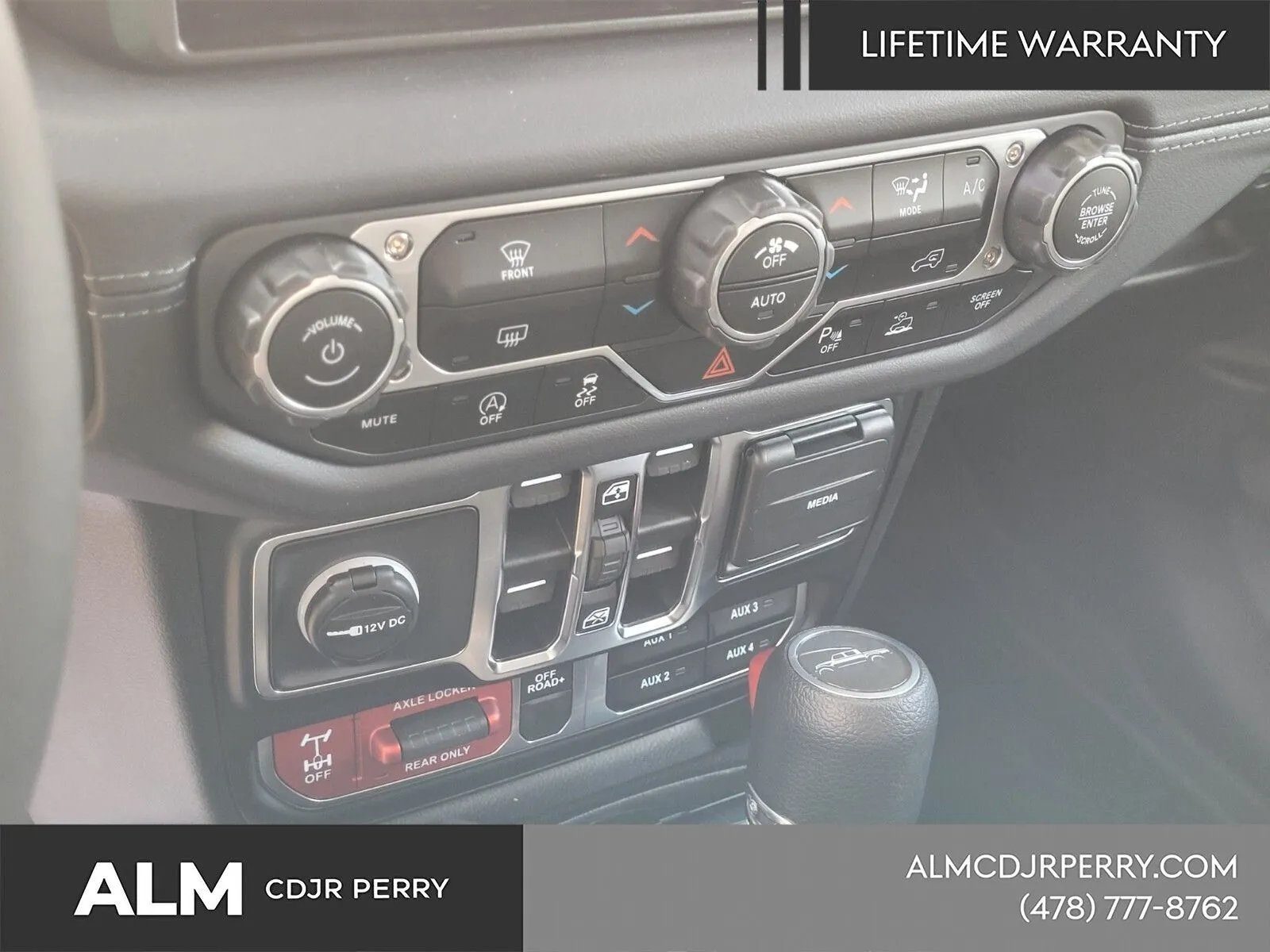 2025 Jeep Gladiator Mojave - Photo 23