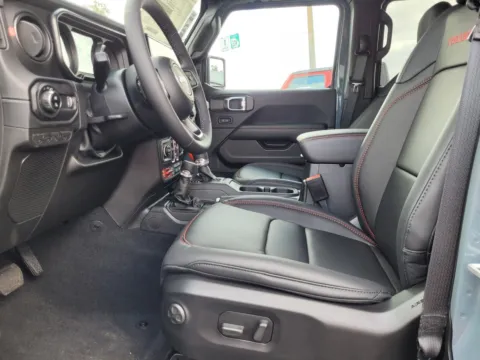 Photos of 2025 Jeep Gladiator Rubicon for sale in Perry, GA at ALM CDJR Perry