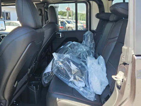 More photos of 2025 Jeep Gladiator Rubicon at ALM CDJR Perry, GA