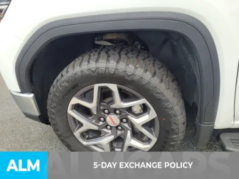 More photos of 2024 GMC Sierra 1500 SLT at ALM CDJR Perry, GA