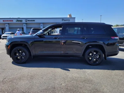 Photos of 2025 Jeep Grand Cherokee L Altitude X for sale in Perry, GA at ALM CDJR Perry